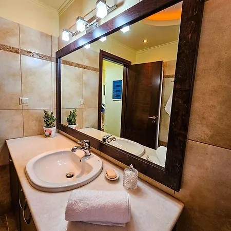 Villa Aitheras With Sea Views And Garden *